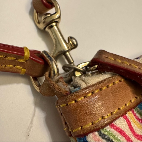 Vintage Disney Dooney & Bourke Wristlet - Parks Exclusive - 2011 - Picture 5 of 8